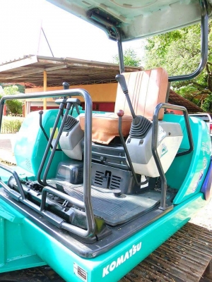 ขายรถขุด ยี่ห้อ: KOMATSU แบบ: PC40-7 เครื่อง4สูบ มีลายหัวกระแทก รถพร้อมใช้งาน ราคา 490,000 บาท (ต่อรองได้คะ)   รถเก่านอกแท้100\% ไม่เคยใช้งานในไทยแน้นอน มีเอกสารใบอินวอย สนใจติดต่อ  โทร : 099-907-9273 กิ๊ฟ กมลชนก  โทร : 099-907-3356 ช่างบัง