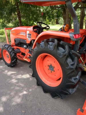 L4708SP. สภาพสวยๆเลย ใช้งาน 617 ชม. พร้อมดันหน้า➕หางตัดหญ้า เล่มพร้อม จัดส่งทั่วไทย L4708SP. สภาพสวยๆเลย ใช้งาน 617 ชม. พร้อมดันหน้า➕หางตัดหญ้า เล่มพร้อม จัดส่งทั่วไทย