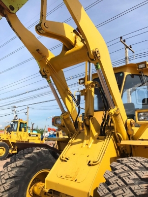 ขายรถตักล้อยาง KOMATSU WA300-1 รถนอกนำเข้าจากญี่ปุ่น สภาพสวยพร้อมใช้ มีVDOการทำงานครับ ขายรถตักล้อยาง KOMATSU WA300-1 รถนอกนำเข้าจากญี่ปุ่น สภาพสวยพร้อมใช้ มีVDOการทำงานครับ
