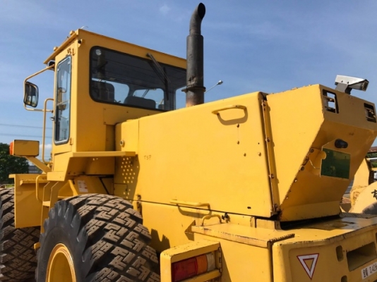 ขายรถตักล้อยาง KOMATSU WA300-1 รถนอกนำเข้าจากญี่ปุ่น สภาพสวยพร้อมใช้ มีVDOการทำงานครับ ขายรถตักล้อยาง KOMATSU WA300-1 รถนอกนำเข้าจากญี่ปุ่น สภาพสวยพร้อมใช้ มีVDOการทำงานครับ