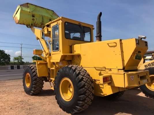 ขายรถตักล้อยาง KOMATSU WA300-1 รถนอกนำเข้าจากญี่ปุ่น สภาพสวยพร้อมใช้ มีVDOการทำงานครับ ขายรถตักล้อยาง KOMATSU WA300-1 รถนอกนำเข้าจากญี่ปุ่น สภาพสวยพร้อมใช้ มีVDOการทำงานครับ