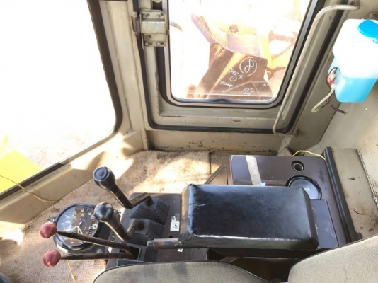 ขายรถตักล้อยาง KOMATSU WA300-1 รถนอกนำเข้าจากญี่ปุ่น สภาพสวยพร้อมใช้ มีVDOการทำงานครับ ขายรถตักล้อยาง KOMATSU WA300-1 รถนอกนำเข้าจากญี่ปุ่น สภาพสวยพร้อมใช้ มีVDOการทำงานครับ