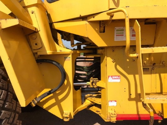 ขายรถตักล้อยาง KOMATSU WA300-1 รถนอกนำเข้าจากญี่ปุ่น สภาพสวยพร้อมใช้ มีVDOการทำงานครับ ขายรถตักล้อยาง KOMATSU WA300-1 รถนอกนำเข้าจากญี่ปุ่น สภาพสวยพร้อมใช้ มีVDOการทำงานครับ