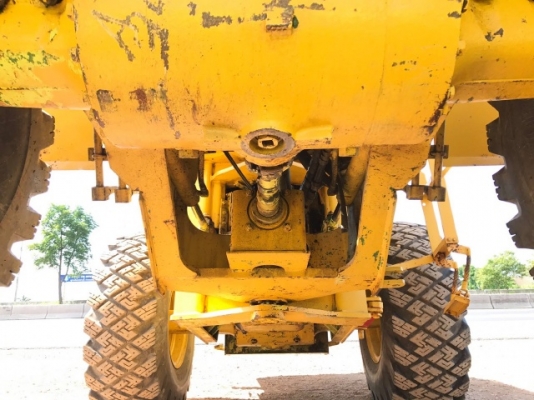 ขายรถตักล้อยาง KOMATSU WA300-1 รถนอกนำเข้าจากญี่ปุ่น สภาพสวยพร้อมใช้ มีVDOการทำงานครับ ขายรถตักล้อยาง KOMATSU WA300-1 รถนอกนำเข้าจากญี่ปุ่น สภาพสวยพร้อมใช้ มีVDOการทำงานครับ