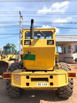 ขายรถตักล้อยาง KOMATSU WA300-1 รถนอกนำเข้าจากญี่ปุ่น สภาพสวยพร้อมใช้ มีVDOการทำงานครับ ขายรถตักล้อยาง KOMATSU WA300-1 รถนอกนำเข้าจากญี่ปุ่น สภาพสวยพร้อมใช้ มีVDOการทำงานครับ