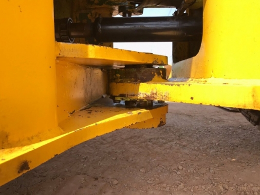 ขายรถตักล้อยาง KOMATSU WA300-1 รถนอกนำเข้าจากญี่ปุ่น สภาพสวยพร้อมใช้ มีVDOการทำงานครับ ขายรถตักล้อยาง KOMATSU WA300-1 รถนอกนำเข้าจากญี่ปุ่น สภาพสวยพร้อมใช้ มีVDOการทำงานครับ