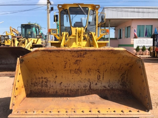 ขายรถตักล้อยาง KOMATSU WA300-1 รถนอกนำเข้าจากญี่ปุ่น สภาพสวยพร้อมใช้ มีVDOการทำงานครับ ขายรถตักล้อยาง KOMATSU WA300-1 รถนอกนำเข้าจากญี่ปุ่น สภาพสวยพร้อมใช้ มีVDOการทำงานครับ