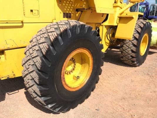 ขายรถตักล้อยาง KOMATSU WA300-1 รถนอกนำเข้าจากญี่ปุ่น สภาพสวยพร้อมใช้ มีVDOการทำงานครับ ขายรถตักล้อยาง KOMATSU WA300-1 รถนอกนำเข้าจากญี่ปุ่น สภาพสวยพร้อมใช้ มีVDOการทำงานครับ