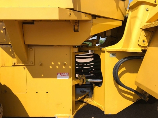 ขายรถตักล้อยาง KOMATSU WA300-1 รถนอกนำเข้าจากญี่ปุ่น สภาพสวยพร้อมใช้ มีVDOการทำงานครับ ขายรถตักล้อยาง KOMATSU WA300-1 รถนอกนำเข้าจากญี่ปุ่น สภาพสวยพร้อมใช้ มีVDOการทำงานครับ