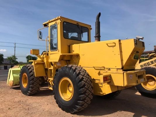 ขายรถตักล้อยาง KOMATSU WA300-1 รถนอกนำเข้าจากญี่ปุ่น สภาพสวยพร้อมใช้ มีVDOการทำงานครับ ขายรถตักล้อยาง KOMATSU WA300-1 รถนอกนำเข้าจากญี่ปุ่น สภาพสวยพร้อมใช้ มีVDOการทำงานครับ