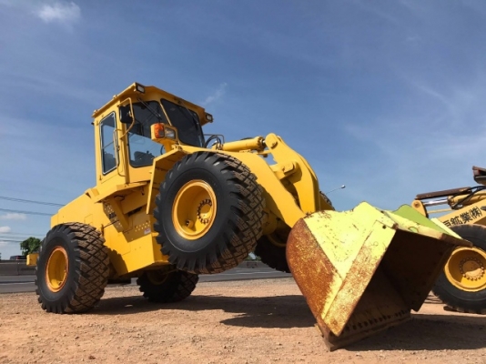 ขายรถตักล้อยาง KOMATSU WA300-1 รถนอกนำเข้าจากญี่ปุ่น สภาพสวยพร้อมใช้ มีVDOการทำงานครับ ขายรถตักล้อยาง KOMATSU WA300-1 รถนอกนำเข้าจากญี่ปุ่น สภาพสวยพร้อมใช้ มีVDOการทำงานครับ