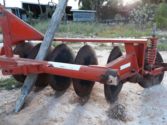 ขายผาล5 ผาล4 ติดรถไถ45/47/49/50พร้อมใช่ครับ ขายผาล5 ผาล4 ติดรถไถ45/47/49/50พร้อมใช่ครับ