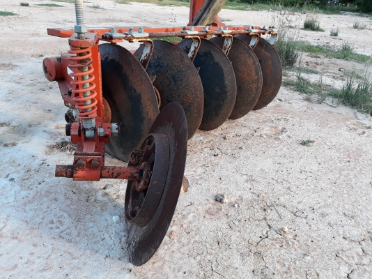 ขายผาล5 ผาล4 ติดรถไถ45/47/49/50พร้อมใช่ครับ ขายผาล5 ผาล4 ติดรถไถ45/47/49/50พร้อมใช่ครับ