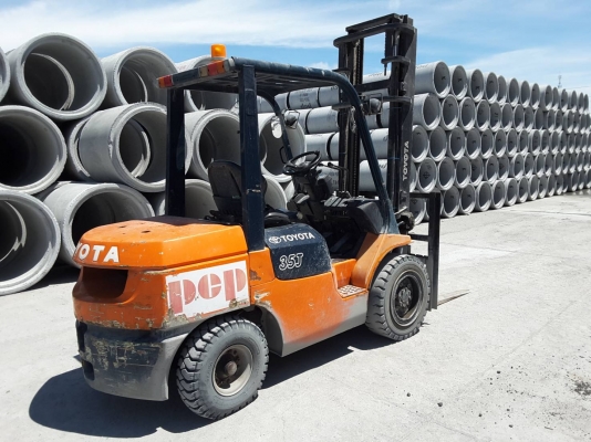 ขายรถโฟร์คลิฟ (Toyota Forklift รุ่น 7FD 3.5ตัน)