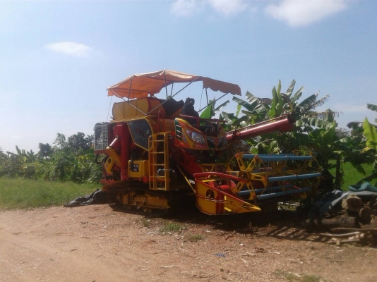 รถเกี่ยวข้าวเกษตรพัฒนา รถเกี่ยวข้าวเกษตรพัฒนา