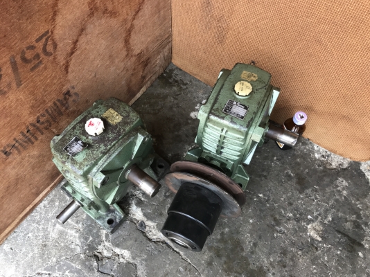 ขายหัวเกียร์ทดรอบ Bellpony made in Japan เบอร์80 อัตราทด 1:40 สภาพสวย หมุนนิ่ม พร้อมใช้งาน ราคาตัวละ 3,000 บาท มี 2ตัว