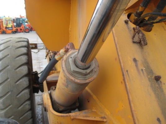 ขายรถตัก ยี่ห้อ KOMATSU รุ่น JH30B