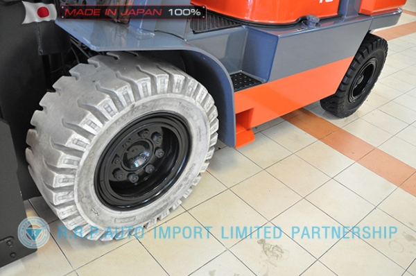 ขายรถโฟล์คลิฟท์มือสอง TOYOTA รุ่น 6FG40-10067 นำเข้าจากประเทศญี่ปุ่น 100\% ไม่เคยใช้งานในไทย