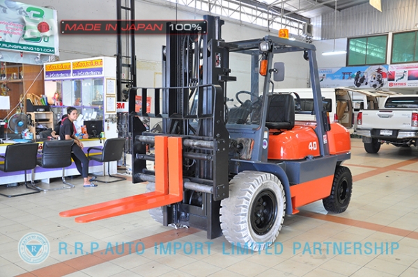 ขายรถโฟล์คลิฟท์มือสอง TOYOTA รุ่น 6FG40-10067 นำเข้าจากประเทศญี่ปุ่น 100\% ไม่เคยใช้งานในไทย