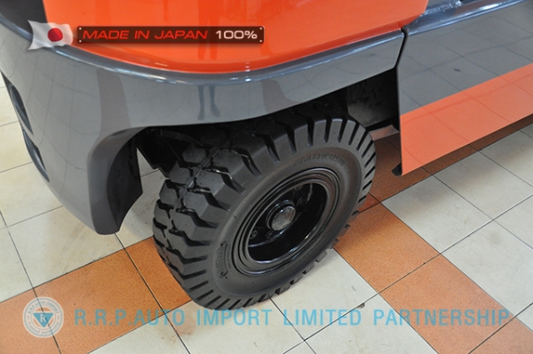 ขายรถโฟล์คลิฟท์มือสอง TOYOTA รุ่น 6FG40-10067 นำเข้าจากประเทศญี่ปุ่น 100\% ไม่เคยใช้งานในไทย