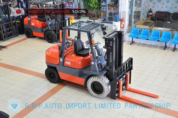 ขายรถโฟล์คลิฟท์มือสอง TOYOTA รุ่น 6FG40-10067 นำเข้าจากประเทศญี่ปุ่น 100\% ไม่เคยใช้งานในไทย