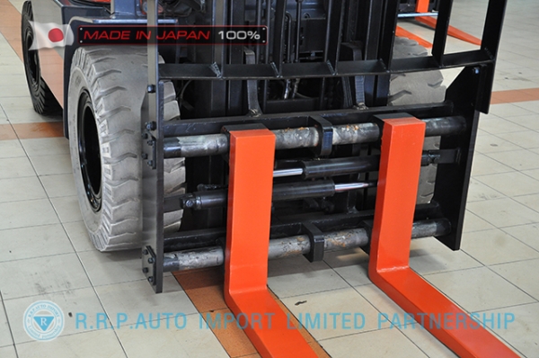 ขายรถโฟล์คลิฟท์มือสอง TOYOTA รุ่น 6FG40-10067 นำเข้าจากประเทศญี่ปุ่น 100\% ไม่เคยใช้งานในไทย