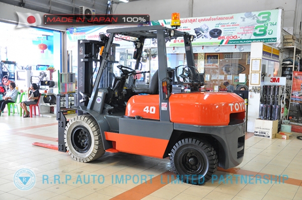 ขายรถโฟล์คลิฟท์มือสอง TOYOTA รุ่น 6FG40-10067 นำเข้าจากประเทศญี่ปุ่น 100\% ไม่เคยใช้งานในไทย