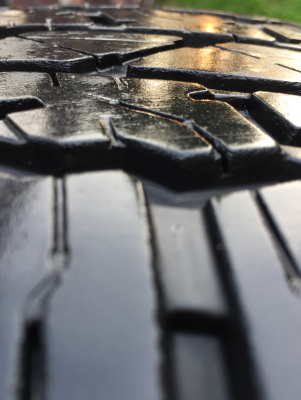 เศษยาง Bridgestone 265 65 17 ปลายปี15 ดอกเต็ม ไม่มีปะ ใช้ยาว จำนวน1เส้น ราคาไม่แพง