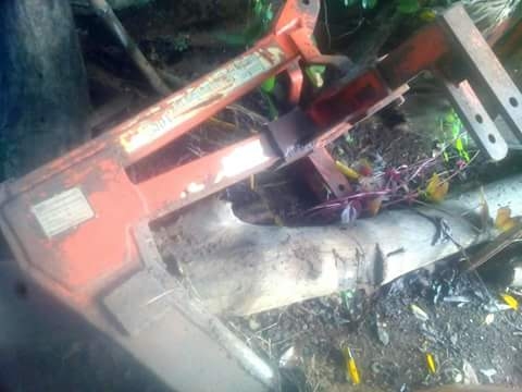 ผานขุดมันของสมบูรณ์แทร็คเตอร์