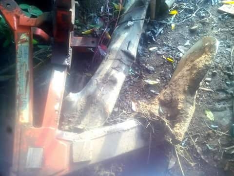 ผานขุดมันของสมบูรณ์แทร็คเตอร์