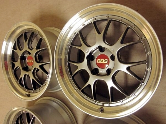 ล้อแท้ BBS LMR สี DBK Edition color ขอบ19 สภาพสวย ไม่มีซ่อม ราคาไม่แพง