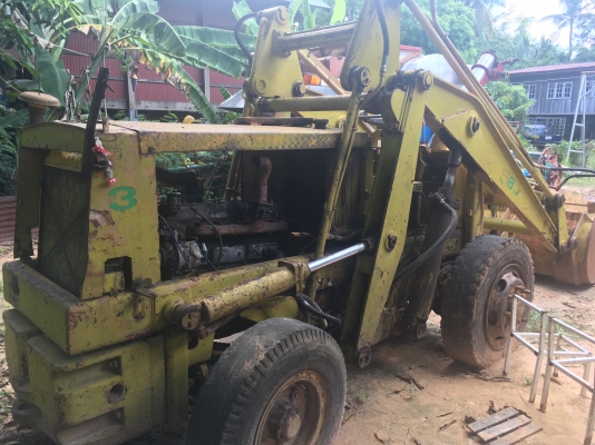 ขายรถตักล้อยางใช่งานปกติ