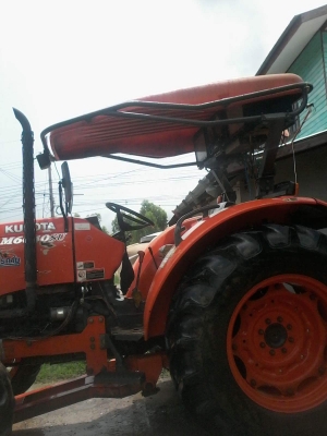 ขายด่วน M6040 สภาพสวย อุปกรณื  3 ชิ้น รถปี 56