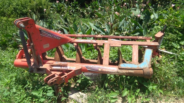 ขายด่วน M6040 สภาพสวย อุปกรณื  3 ชิ้น รถปี 56