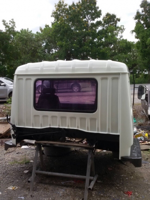 ขาย!! หัวสิบล้อมิซุบิชิ อุปกรณ์ครบชุด ราคา 68,000 บาท