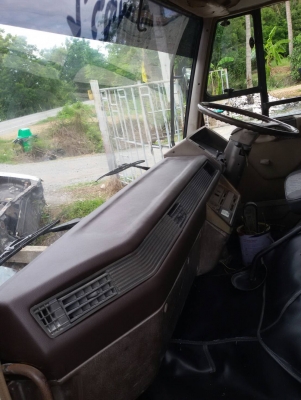 ขาย!! หัวสิบล้อมิซุบิชิ อุปกรณ์ครบชุด ราคา 68,000 บาท