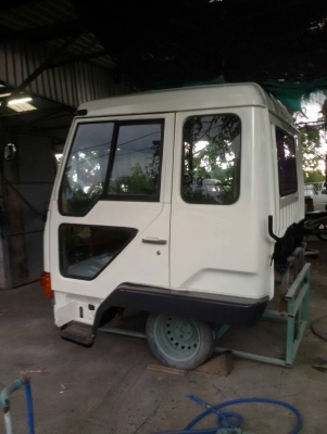 ขาย!! หัวสิบล้อมิซุบิชิ อุปกรณ์ครบชุด ราคา 68,000 บาท