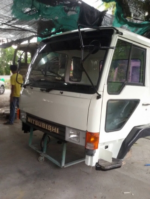 ขาย!! หัวสิบล้อมิซุบิชิ อุปกรณ์ครบชุด ราคา 68,000 บาท