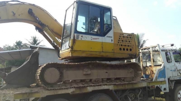 ขาย 465,000 KOMATSU PC 120-5 คอนโทรลสั้น เครื่องดี ปั้มดี ช่วงล่างดี โช่หน่า ไฟฟ้ามี พร้อมใช้งาน เอกสารชื้อขาย รถอยู่ ศรีษะเกศ โทร&ไอดีไลน์ 0610710295 ขาย 465,000 KOMATSU PC 120-5 คอนโทรลสั้น เครื่องดี ปั้มดี ช่วงล่างดี โช่หน่า ไฟฟ้ามี พร้อมใช้งาน เอกสารชื้อขาย รถอยู่ ศรีษะเกศ โทร&ไอดีไลน์ 0610710295