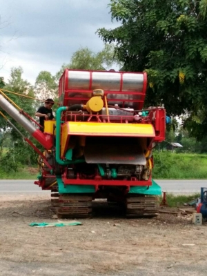 ขายรถเกี่ยวเกษตร ช่วงล่าง12นอกเครื่องJO8C260โบว์ปั๊ม22 ETONอุ้ม2.5ตันโซ่ใหม่