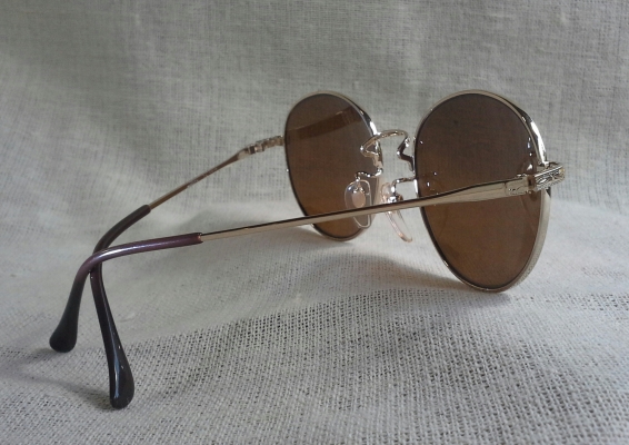 แว่นตาวินเทจอาร์ติสท์ 'หยดน้ำ จอห์น เลนนอน' ที่งดงามอันดับหนึ่งของแผ่นดิน ! Vintage CARINO handmade in Japan แว่นตาวินเทจอาร์ติสท์ 'หยดน้ำ จอห์น เลนนอน' ที่งดงามอันดับหนึ่งของแผ่นดิน ! Vintage CARINO handmade in Japan