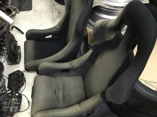 เบาะหลังเเข็งเก่าญี่ปุ่นเเท้ไม่ขาดสภาพตามรูป