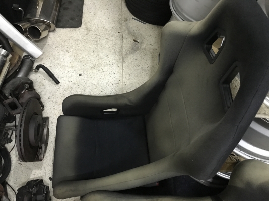 เบาะหลังเเข็งเก่าญี่ปุ่นเเท้ไม่ขาดสภาพตามรูป