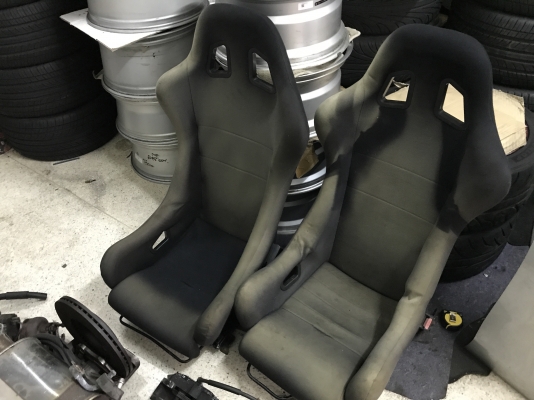 เบาะหลังเเข็งเก่าญี่ปุ่นเเท้ไม่ขาดสภาพตามรูป