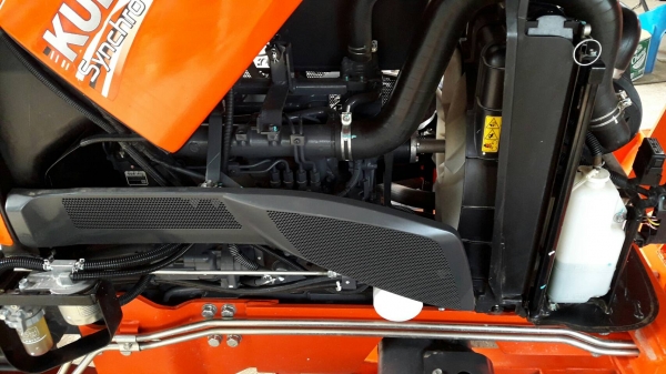 KUBOTA  L 4708 SP (4WD)  2 เพลา   สภาพใหม่สวยๆ   ชั่วโมงใช้   งานน้อย  สีเดิมทั้งคัน  พร้อมชุดใบมีดดันหน้า  และผานบุุกเบิก