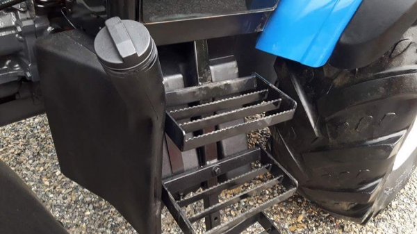 ขายรถไถฟอร์ด NEWHOLLAND   TS90  4WD