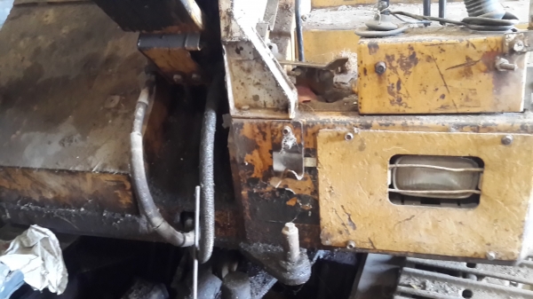 ขายถูก แบคโฮ MITSUBISHI MXR 35 (รถใช้ใานได้ปกติ จอดใว้)  ด่วน 081-1841924