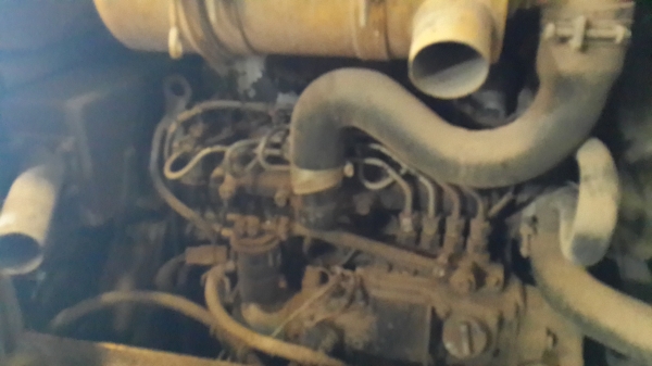 ขายถูก แบคโฮ MITSUBISHI MXR 35 (รถใช้ใานได้ปกติ จอดใว้)  ด่วน 081-1841924