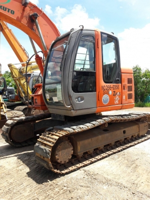 ขายHITACHI ZX135US ปี 2007  มาใหม่  เก่าญี่ปุ่นแท้  สภาพสวย  พร้อมใช้  8,XXX  ชั่วโมง  ลองระบบกันได้ทุกวัน  โทร  089-3818694  ดวงนภา