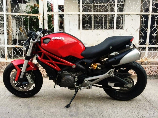 ขายด่วนค่ะ!!! Ducati 795 ปี 13 ขายด่วนค่ะ!!! Ducati 795 ปี 13
